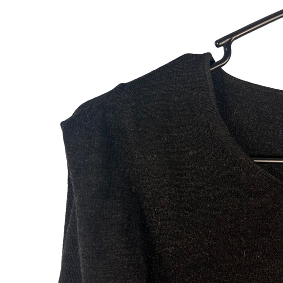 Theory Pullover Wool Blend Scoop Neck Sweater Size Medium Dark Gray Pleated - Picture 4 of 7